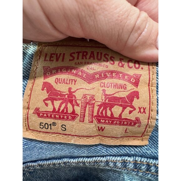 Levi's 501 short skinny button fly size 25 one hundred percent cotton light wash - Picture 4 of 7